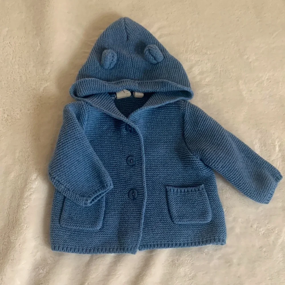 Baby Gap Knitted Sweater Size 3-6months old